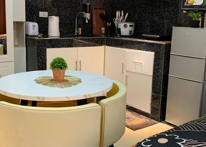 Modern Near Moa, Airport & Heart Of Pasay Apartamento